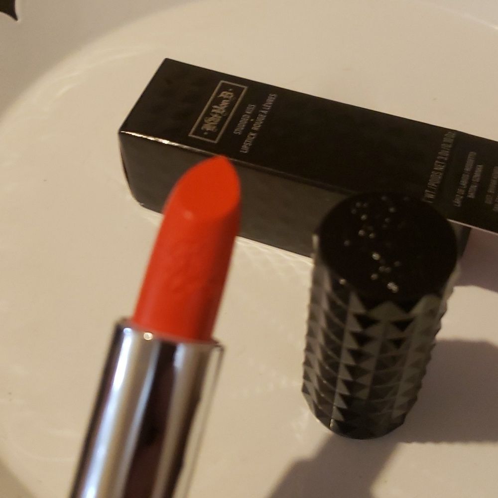 💙🧚♀️A-GO-GO Kat Von D DISCONTINUED Studded Kiss Lipstick NWT - Picture 4 of 6